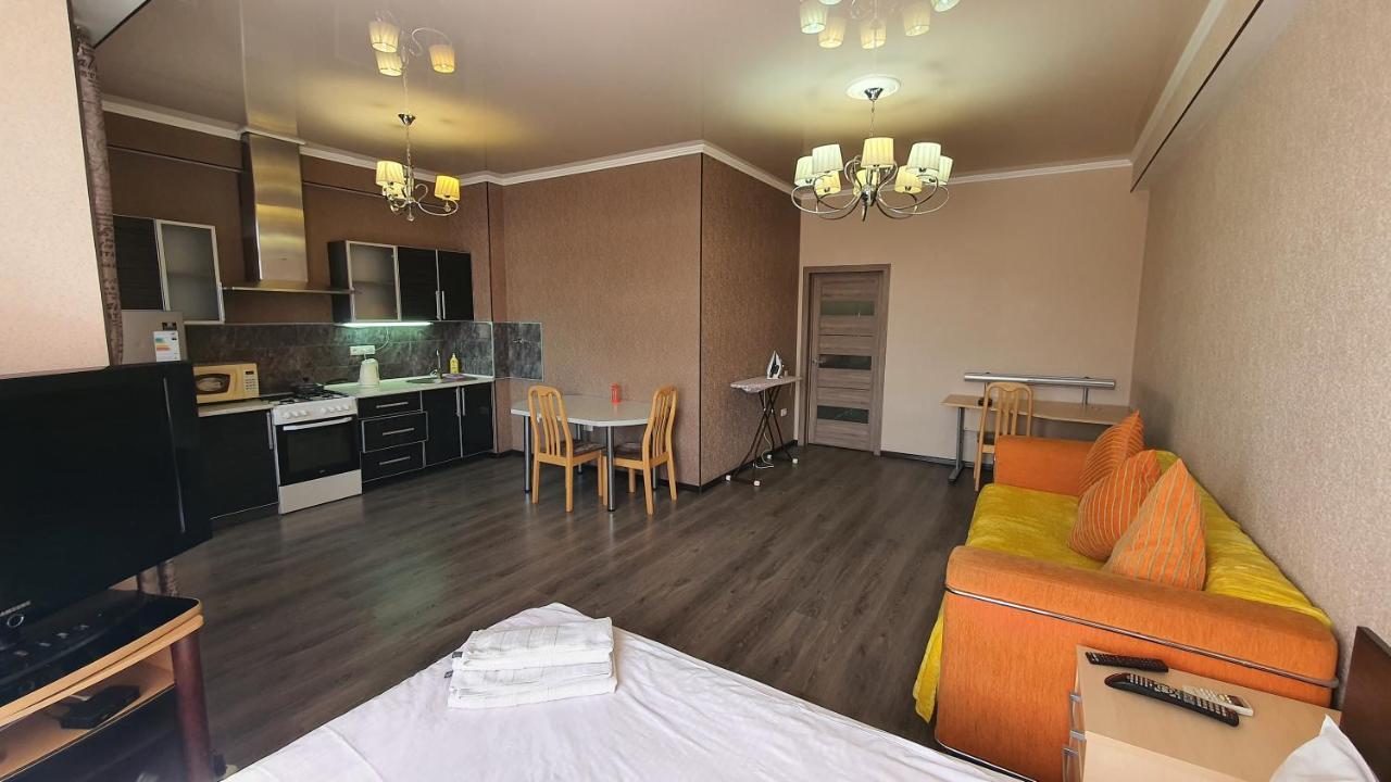 Orange Apartment With Panoramic View Biszkek Zewnętrze zdjęcie
